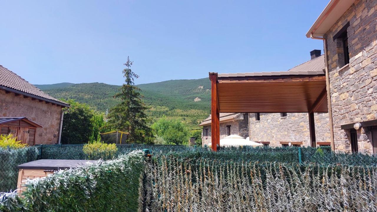 Apartamentos Castiello De Jaca 3000 Kültér fotó