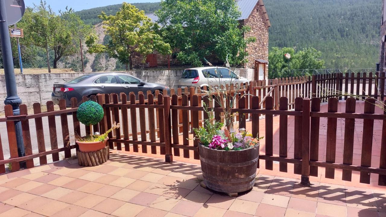 Apartamentos Castiello De Jaca 3000 Kültér fotó
