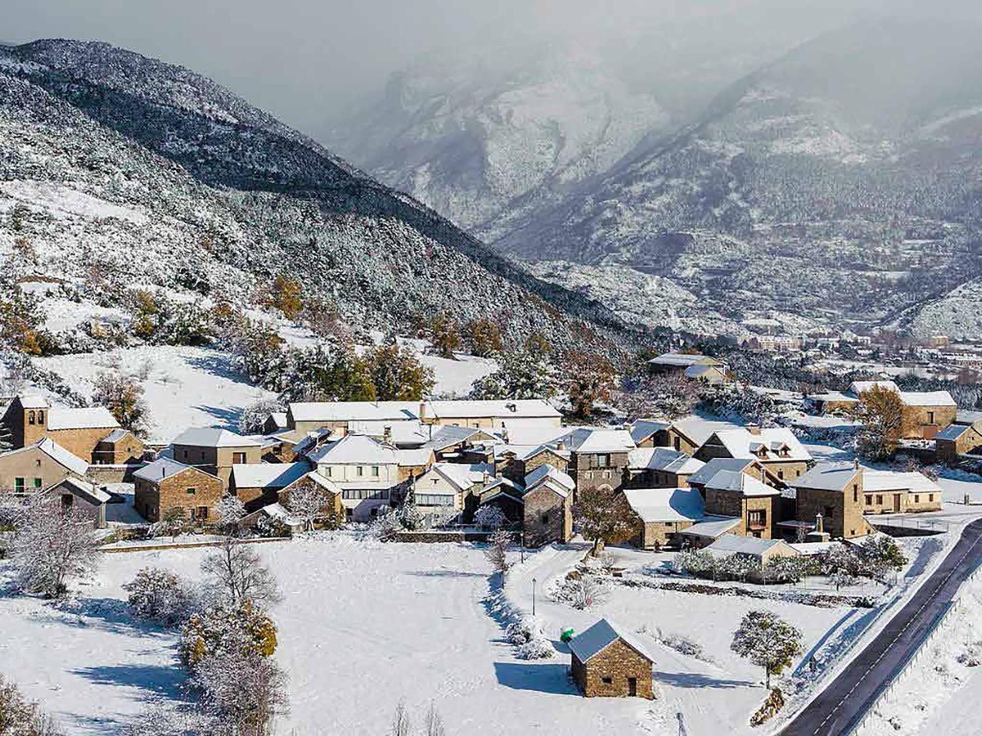 Apartamentos Castiello De Jaca 3000 Kültér fotó